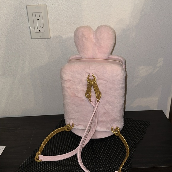 MGA Na! Na! Na Hard Carry Case Rabbit Bunny Storage Bookbag Backpack for Dolls - Picture 3 of 6